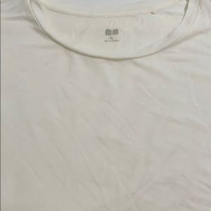 XL Uniqlo Basic Solid White Stretchy Top- EUC
